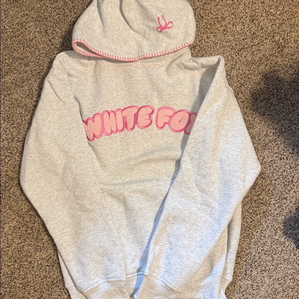 WHITE FOX, VOL 1- Front Graphic Oversized Hoodie- XS/S New in bag with tags - Picture 3 of 3